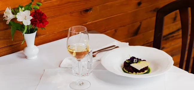 Beetroot and apple tartare served at a set table at Pri Stani restaurant.
